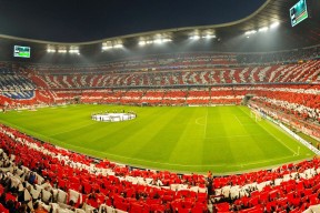 2026世界杯-国际比赛日激战正酣，法兰克福调整名单，托特纳姆迎中超里程碑，穆古鲁扎助皇马晋级